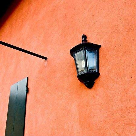 Locanda La Casetta Angera Kültér fotó