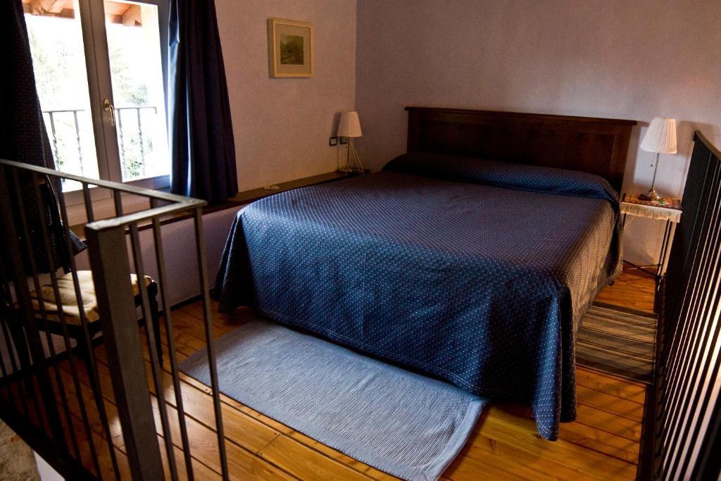 Locanda La Casetta Angera Szoba fotó