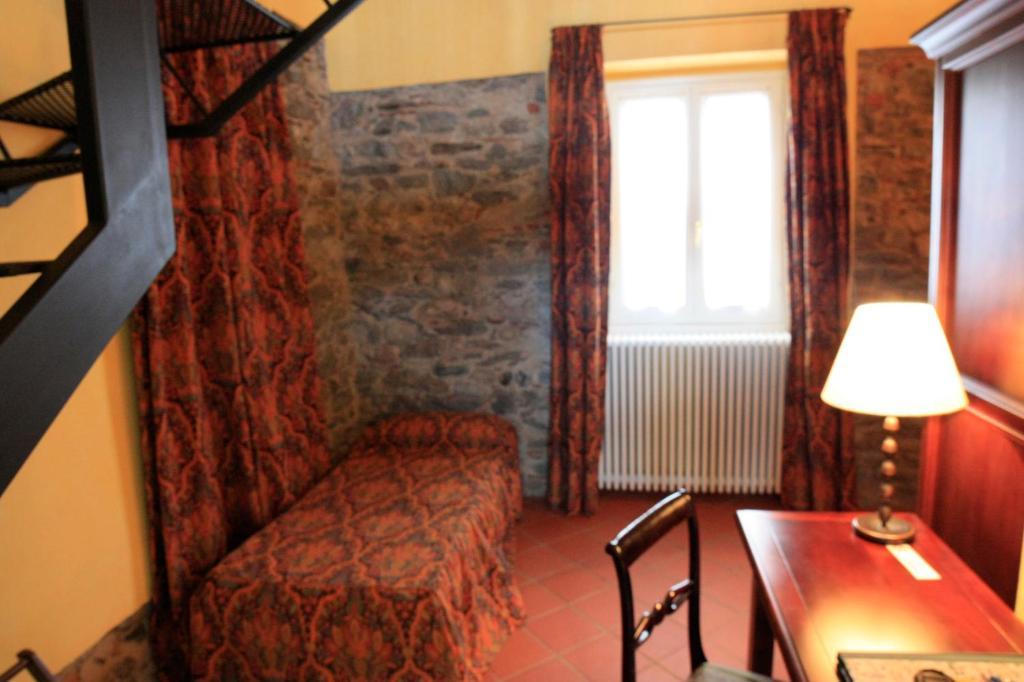 Locanda La Casetta Angera Szoba fotó